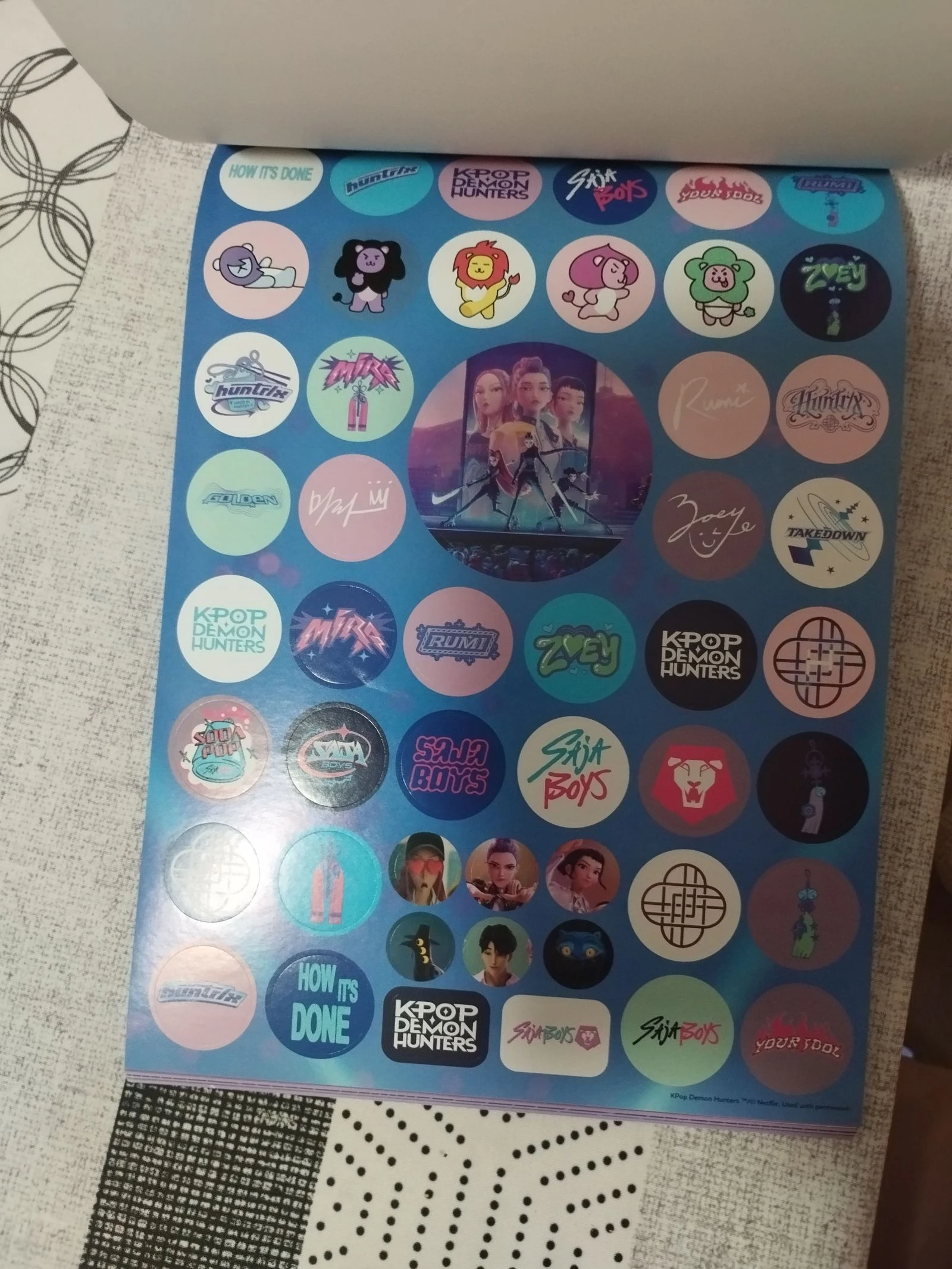 Album van 1000 stickers plus scènes van Demon Hunters – photo 7